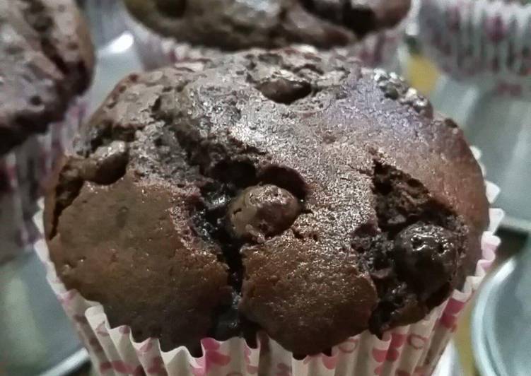 Simple Way to Prepare Perfect Dangerously Dark Chocolate Muffin