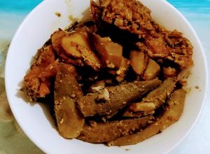 Hình của món Cá kho chuối riềng.