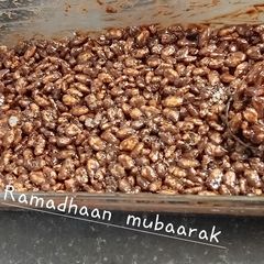 A picture of No-bake sweet treat.