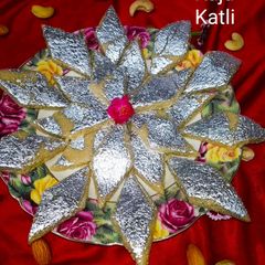 A picture of Kaju Katli.