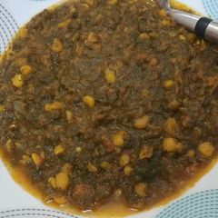 A picture of Daal palak.