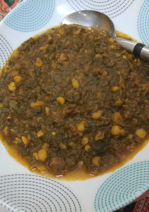 A picture of Daal palak.