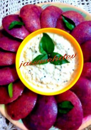A picture of Beet rawa idli.