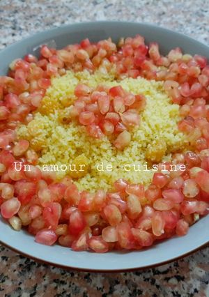 Une photo de Couscous aux raisins secs et grenade 🥣