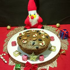A picture of Plum Cake.