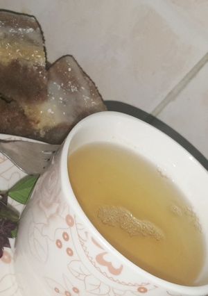 A picture of Marble cake with green tea.
