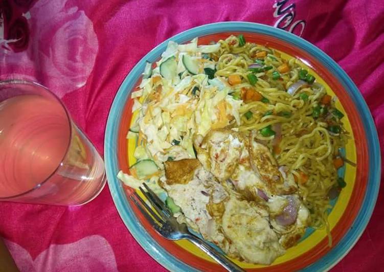 Recipe of Any-night-of-the-week Indomine with fried egg and vegetables Cooking Basics for Newbies