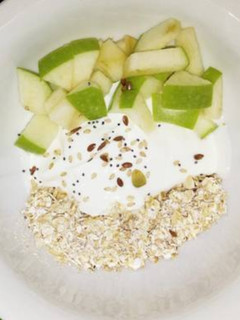 Una foto de Yogur mezcla🍏