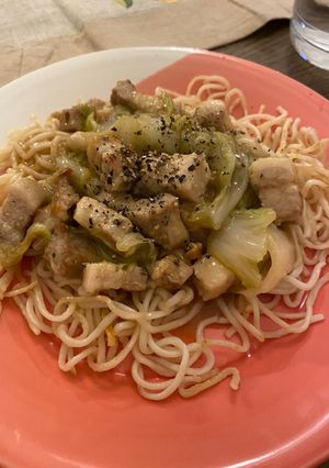 A picture of Yakisoba noodles with starchy sauce.