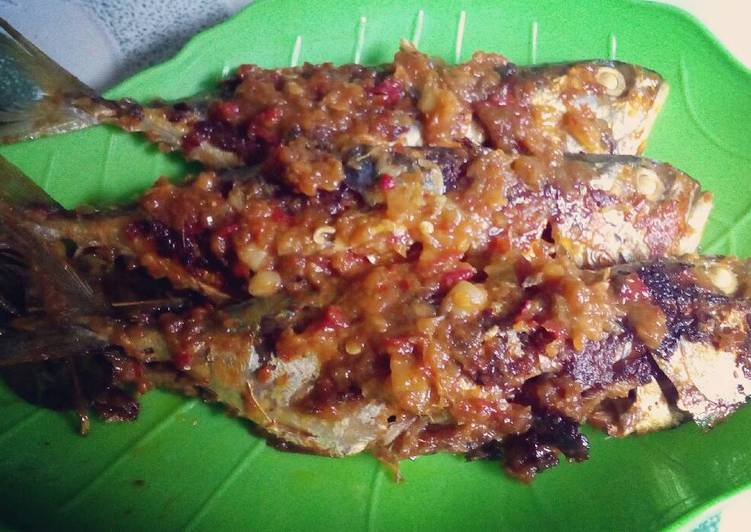 Cara Termudah Untuk Membuat Sempurna Ikan Kembung Bakar Teflon Cara Bunda Krisdayanti