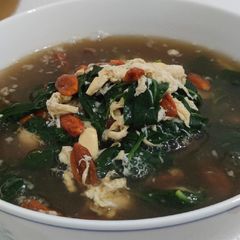 A picture of Goji soup.