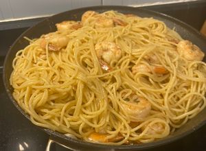 Una foto de Shrimp (Langostinos) Scampi