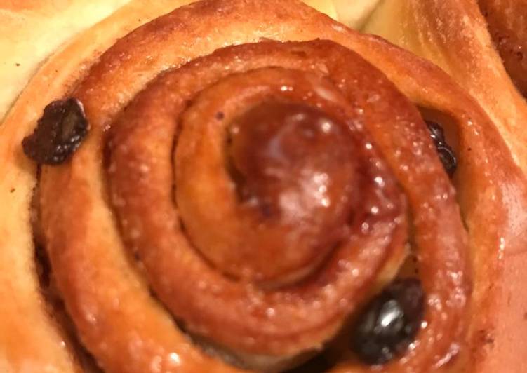 Simple Way to Make Homemade Cinnabon with raisins