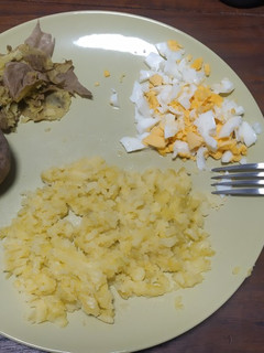 Una foto de Patatas al microondas con huevo