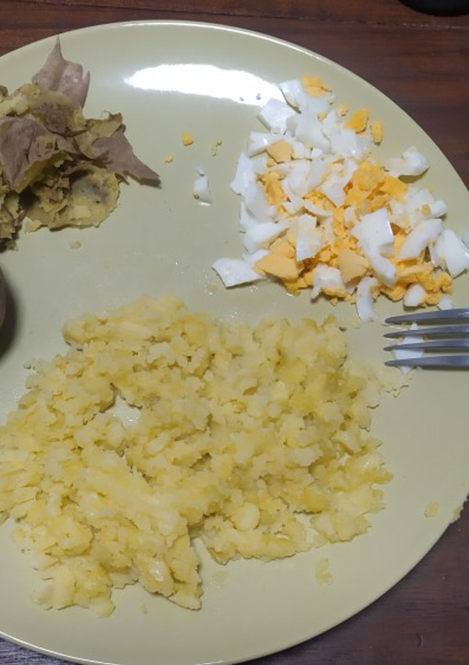 Una foto de Patatas al microondas con huevo