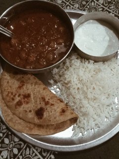 चावल छोले (chawal chole recipe in Hindi) रेसिपी मुख्य फोटो