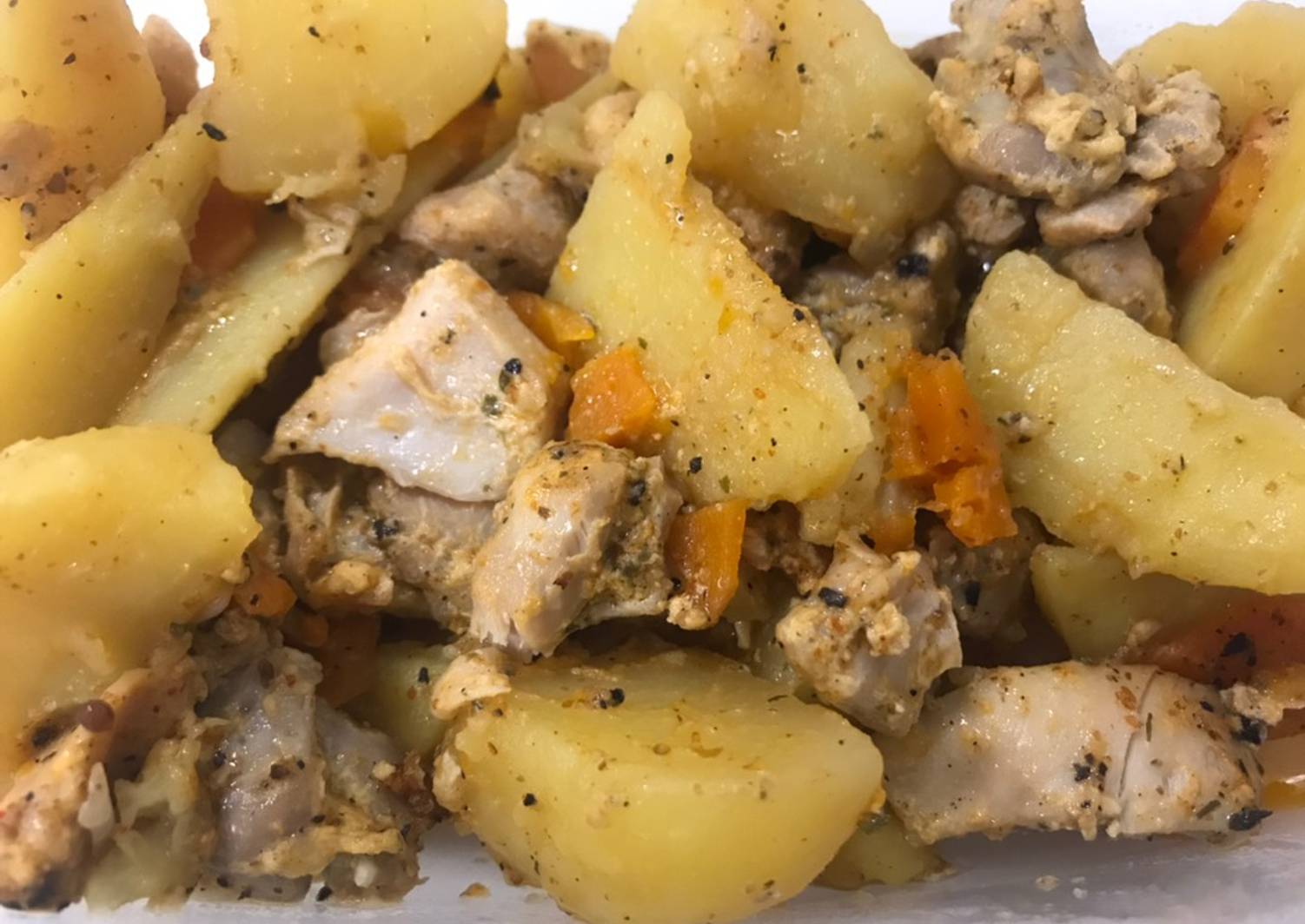 Картошка с куриным филе в рукаве. Филе рыбы в рукаве с картошкой.