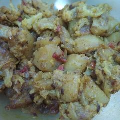 A picture of Aloo gobhi.
