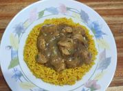 Una foto de pollo a la mostaza con salsa de soya