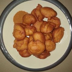 A picture of Akara.