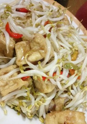 Foto resep Tumis tauge tahu pedes