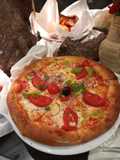 بيتزا نبوليتانا Pizza napolitaine
