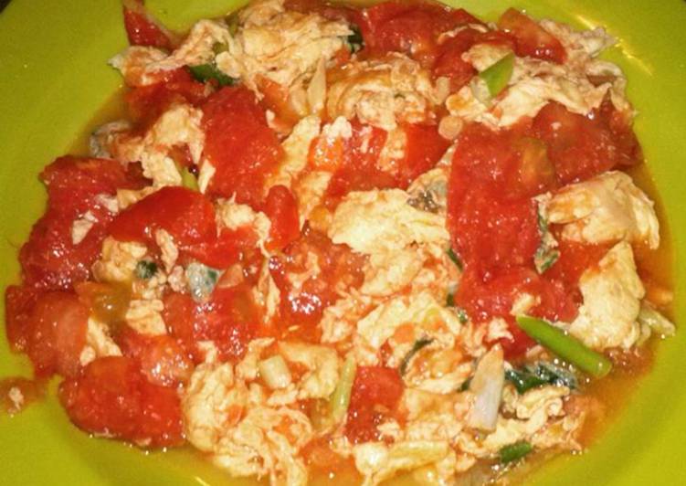 makanan Tumis Tomat Telur (xīhóngshì chǎo jīdàn) 西红柿炒鸡蛋 Jadi, Bisa Manjain Lidah