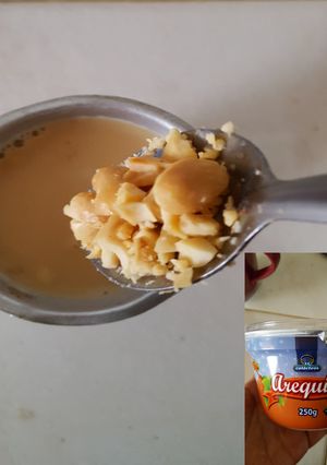 Una foto de Helado de arequipe con maní