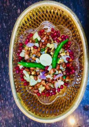 A picture of Masala Peanuts Chaat.
