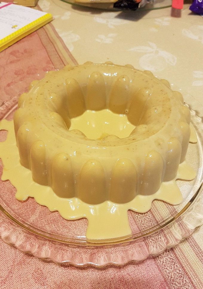 Una foto de Gelatina de café con salsa de Kalhua