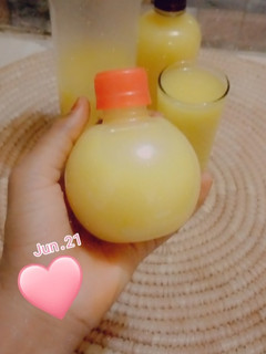 A picture of Mango juice.