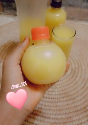 A picture of Mango juice.