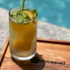 A picture of Mango n peach mocktail drink😍.