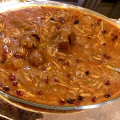 A picture of Pesian lamb and almond stew(khoresh khelal Kermanshahi).