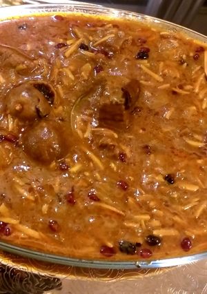 A picture of Pesian lamb and almond stew(khoresh khelal Kermanshahi).
