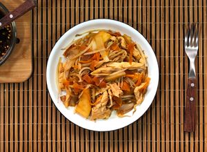 Una foto de Chop Suey de Pollo