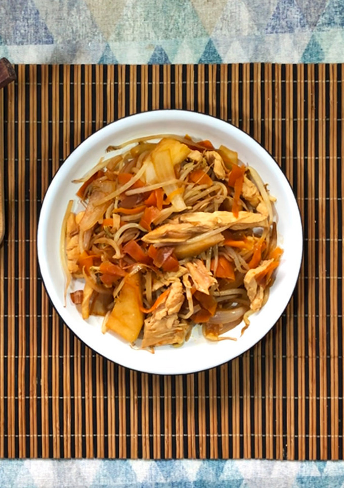 Una foto de Chop Suey de Pollo