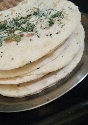 कुलचा (Kulcha recipe in hindi) रेसिपी मुख्य फोटो