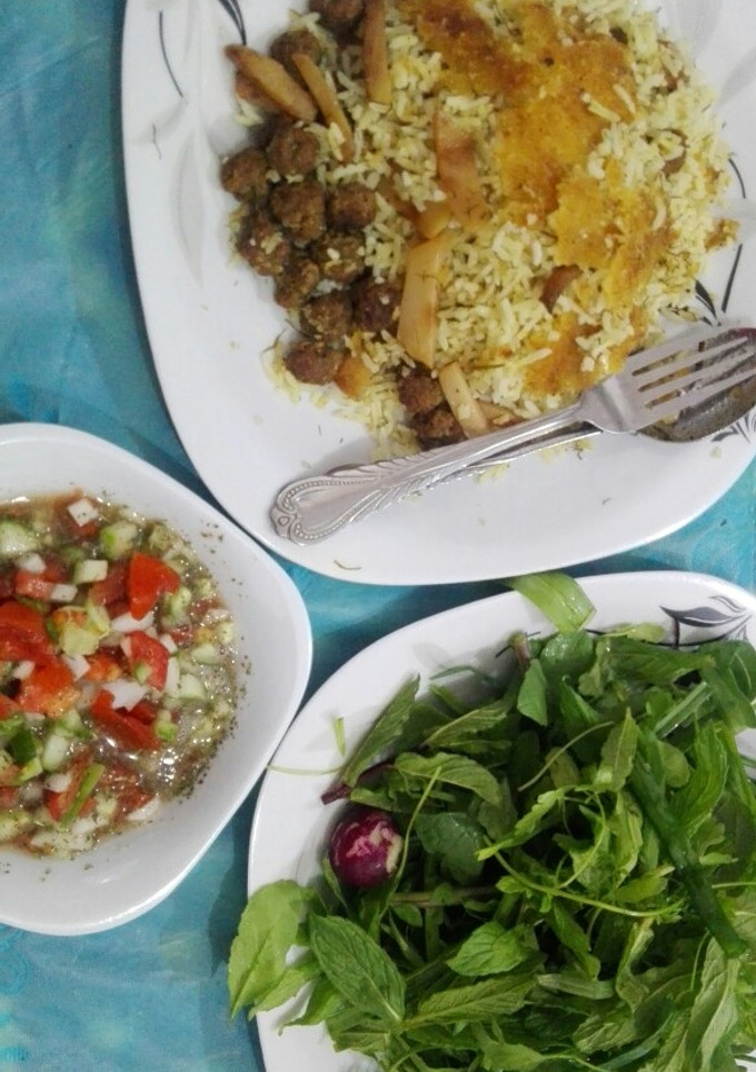 عکسی از دستور کلم پلو ناز شیرازی و سالاد شیرازی