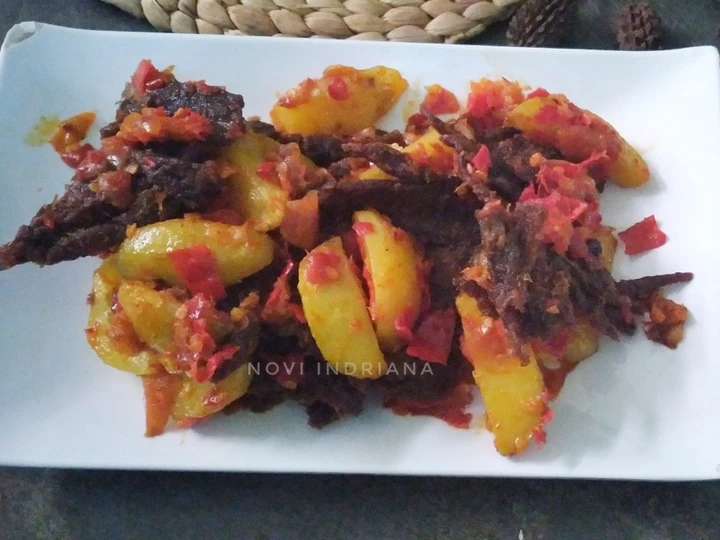 Langkah Gampang Membikin Resep Dendeng Sapi Balado Dendeng Batokok yang Uenak Anti Ribet, Menggugah Selera