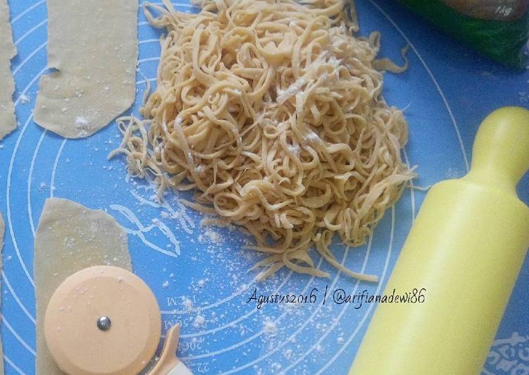 Resep Mie Homemade oleh arifianadewi - Cookpad