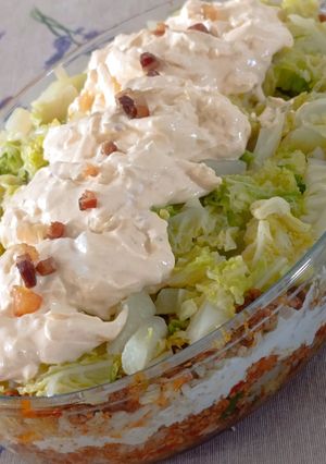 Rakott kelkáposzta, karalábéval, füstölt szalonnás alappal recept fotója