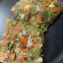A picture of Palak Rava toast.