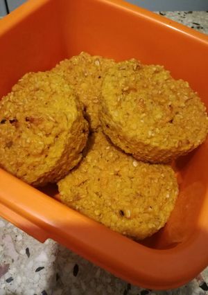 Una foto de Muffins salados de avena y calabaza