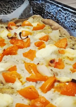 Padlizsánkrémes pizza recept fotója