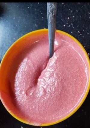 A picture of Pink white chocolate ganache.