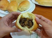 Gambar roti isi baso sapi