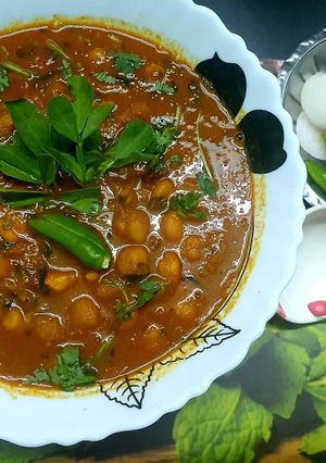 A picture of Methi Chole Masala.
