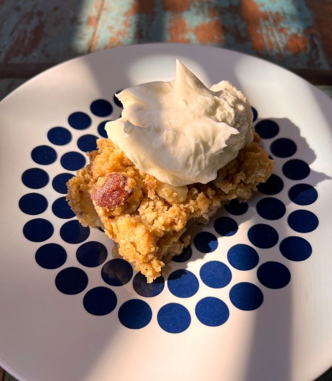 Una foto de Crumble de peras y almendras 🙌🏽