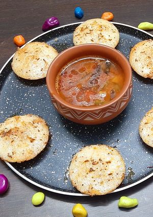 A picture of Masala sooji idli.